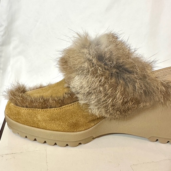 Vintage 9 Coach A0018 Kaela Tan Camel Suede Fur Wedge Mule - Picture 7 of 7